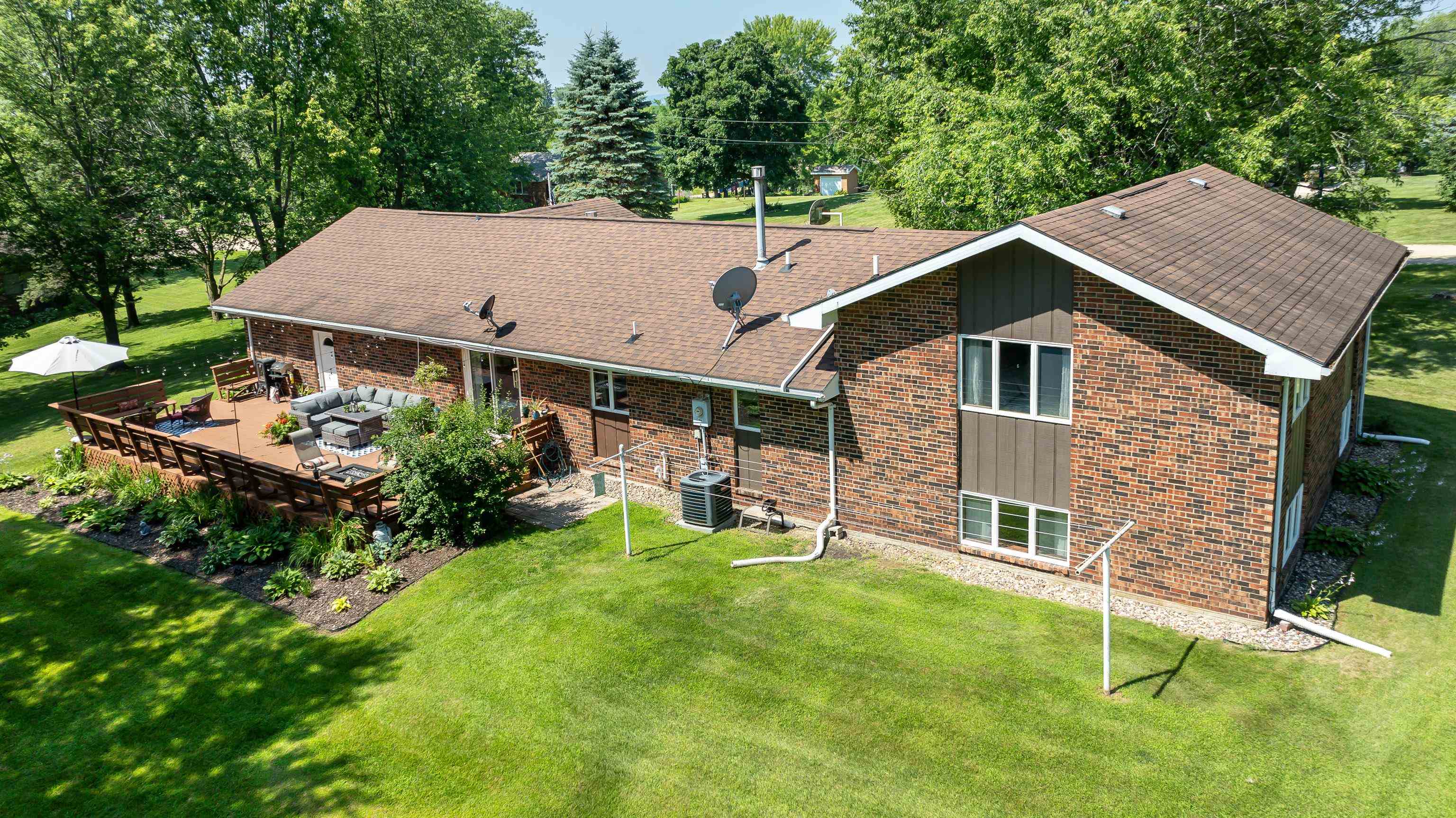 7121 Pine Road East Dubuque, IL 61025 - Photo 41 of 52 Gallery Image 41