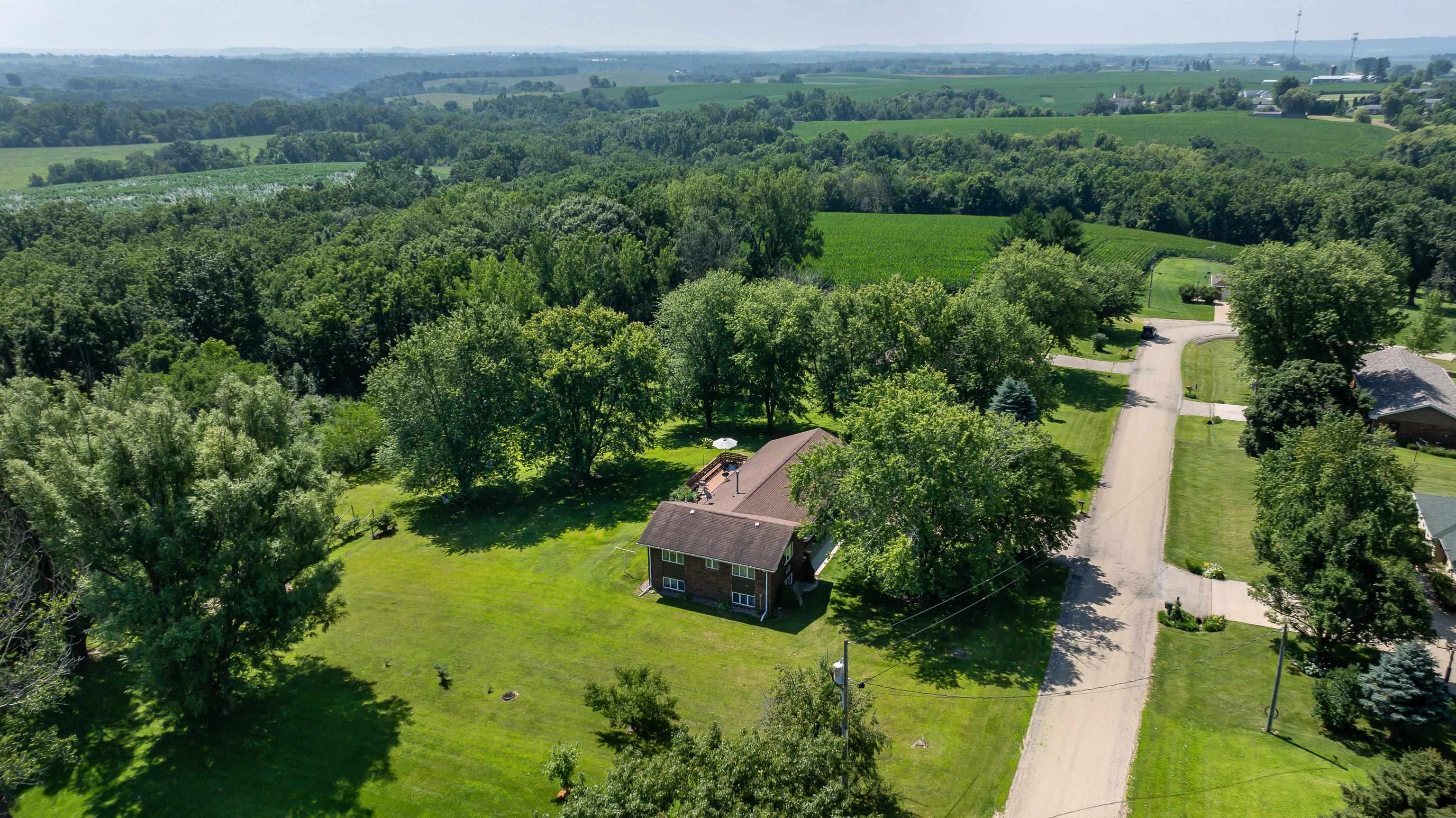 7121 Pine Road East Dubuque, IL 61025 - Photo 47 of 52 Gallery Image 47