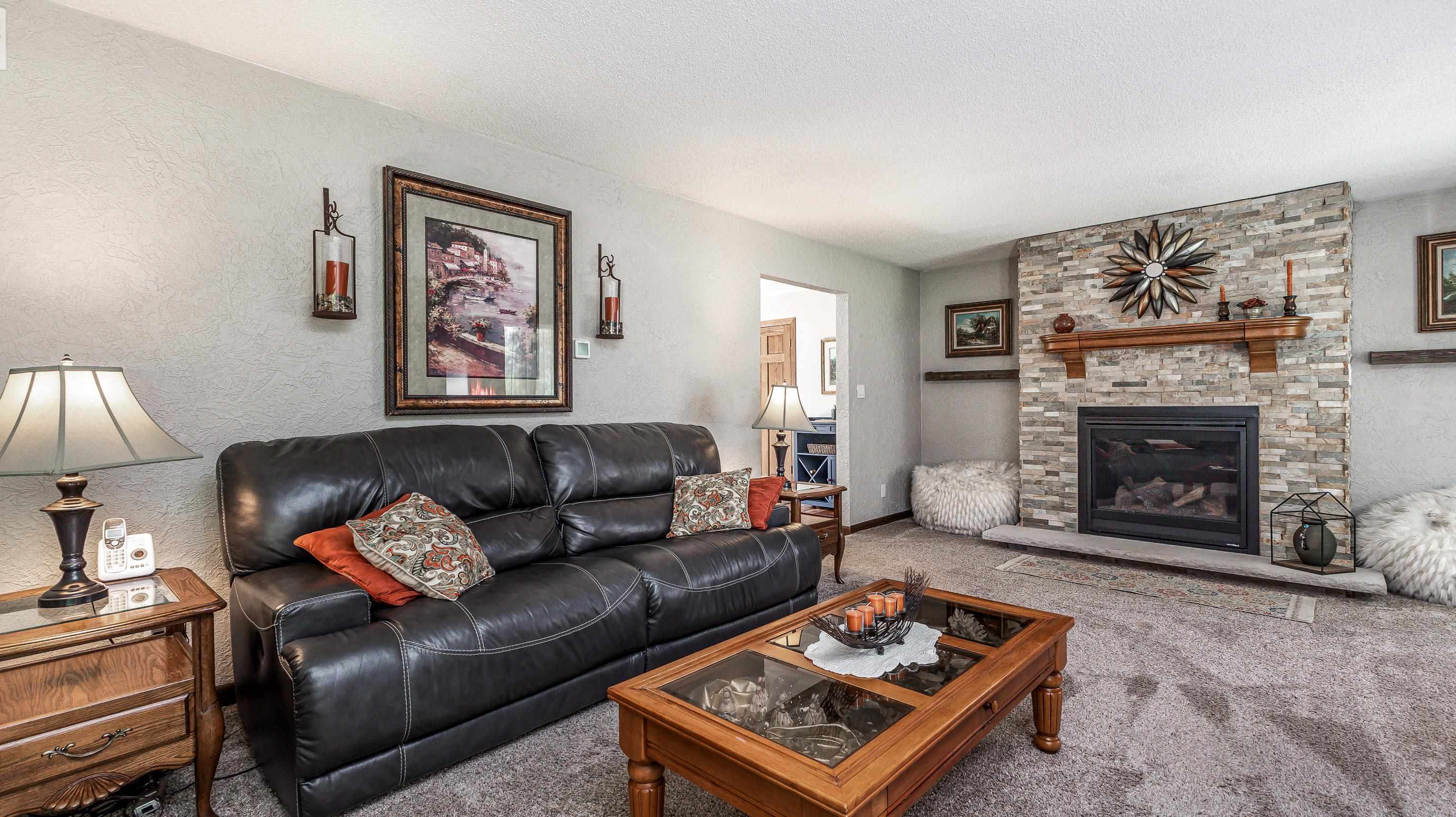 7121 Pine Road East Dubuque, IL 61025 - Photo 5 of 52 Gallery Image 5
