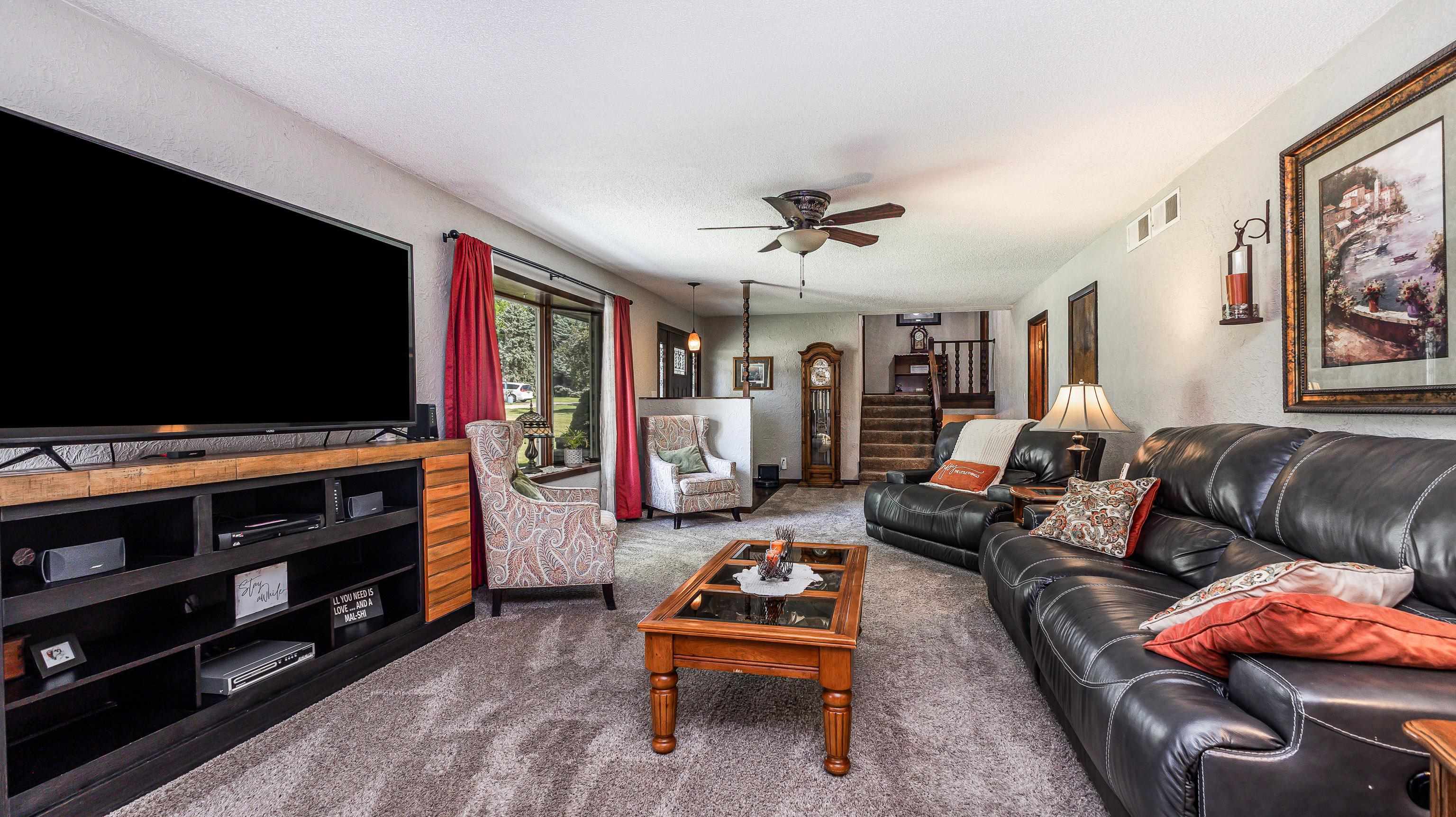 7121 Pine Road East Dubuque, IL 61025 - Photo 6 of 52 Gallery Image 6