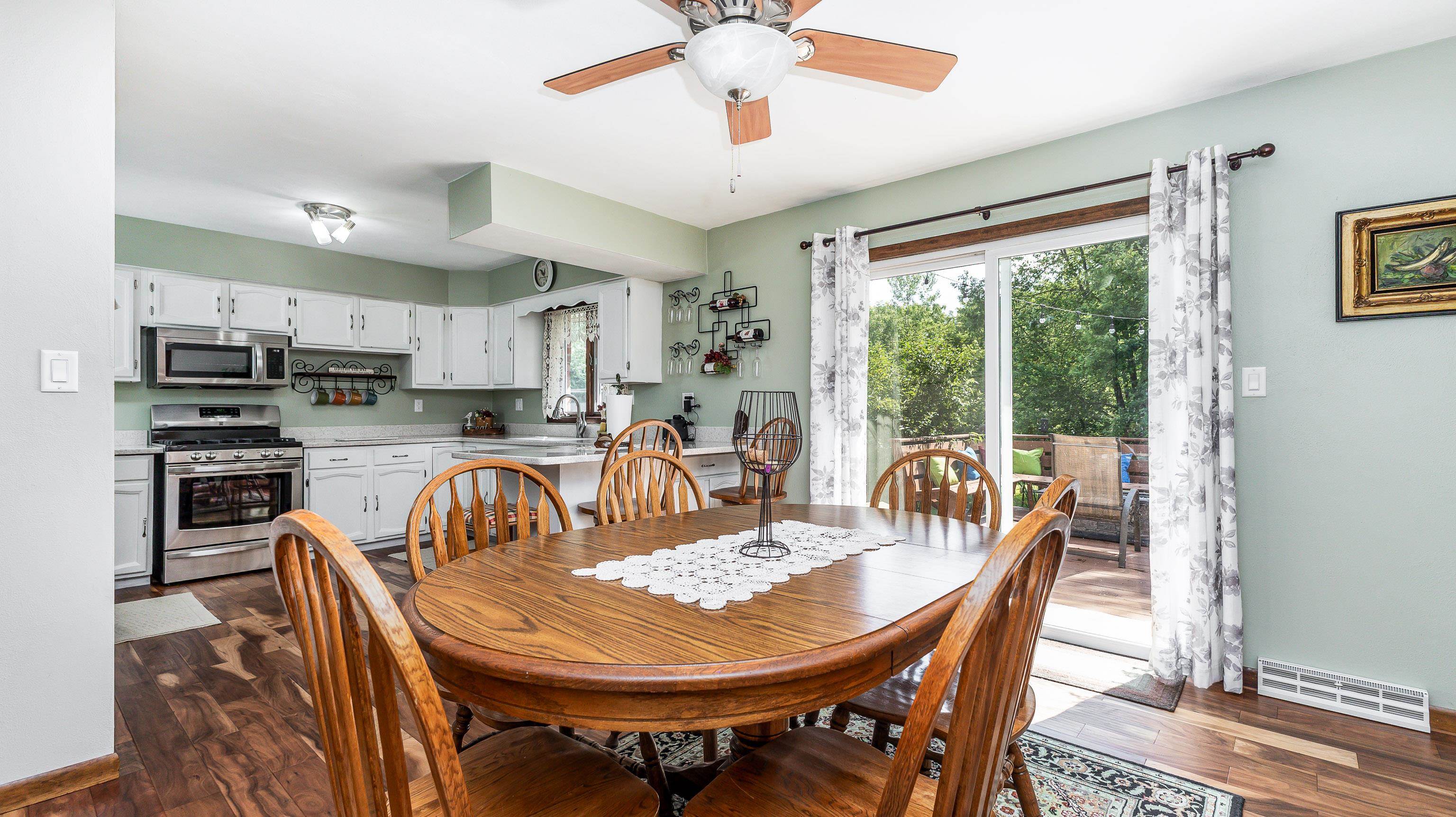 7121 Pine Road East Dubuque, IL 61025 - Photo 8 of 52 Gallery Image 8