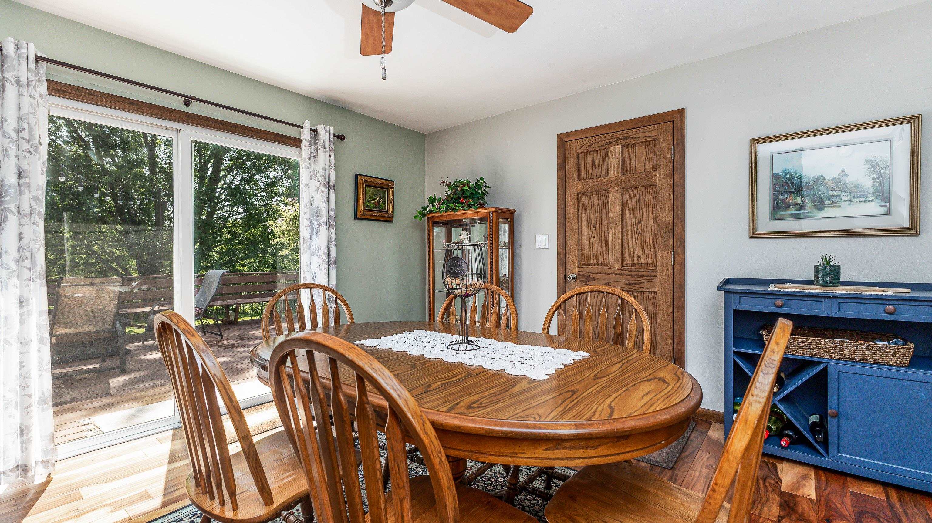 7121 Pine Road East Dubuque, IL 61025 - Photo 9 of 52 Gallery Image 9