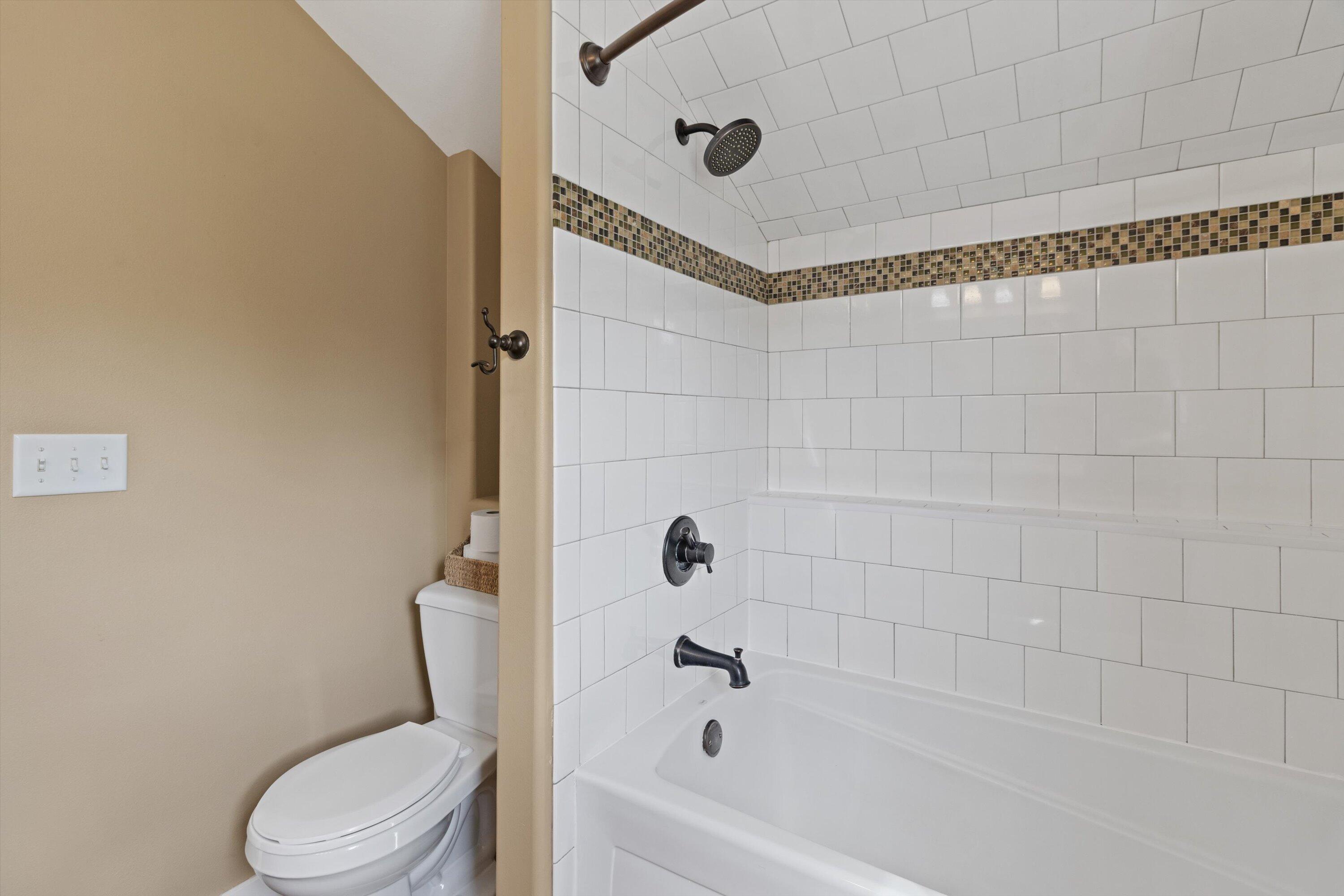 409 Clark Street Jefferson, WI 53549 - Photo 29 of 40 Upper Level