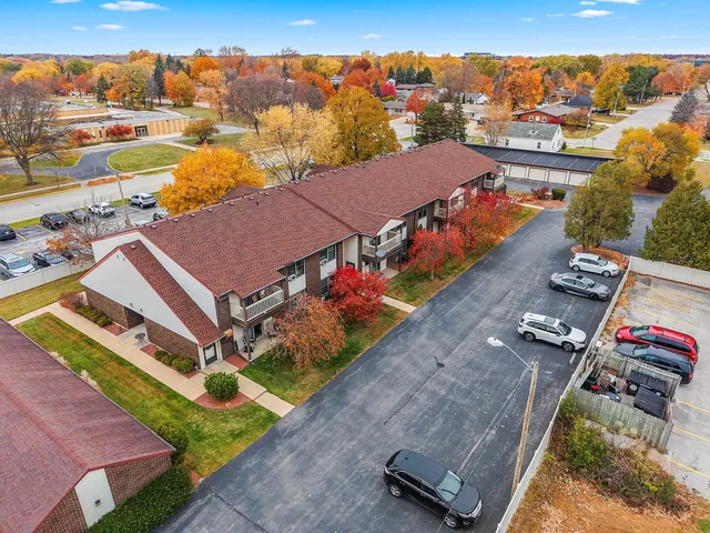 $289,900 | 1043 Marvelle Lane, Unit A11, Green Bay, WI 54304