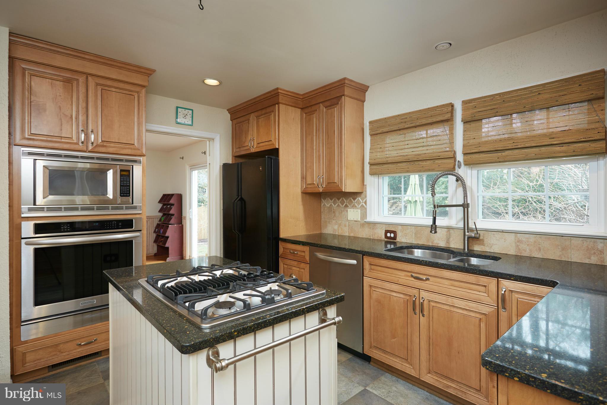 6908 Old Stage Road Rockville, MD 20852 - Photo 10 of 26 Kitchen