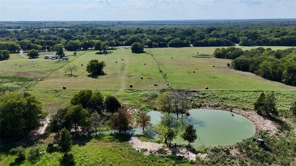 $675,000 | 1129 Rd Chatfield Tx 75105 Road, Chatfield, TX 75105