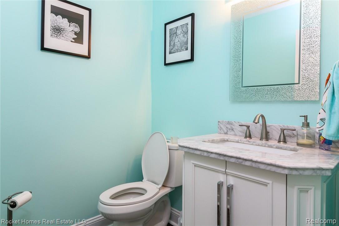 15325 Hannan Road Romulus, MI 48174 - Photo 13 of 28 017-Powder_Room-4002954-medium.jpg