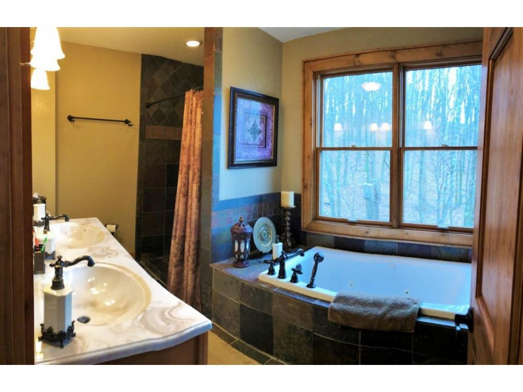 2975 Round Mountain Road Del Rio, TN 37727 - Photo 14 of 36 Master Bath