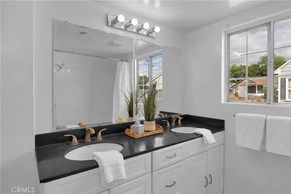 $1,000,000 | 518 Sheree Lane, Placentia, CA 92870