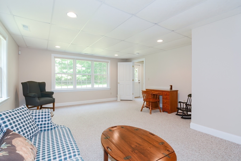 3 Freeman Place Mendon, MA 01756 - Photo 35 of 41