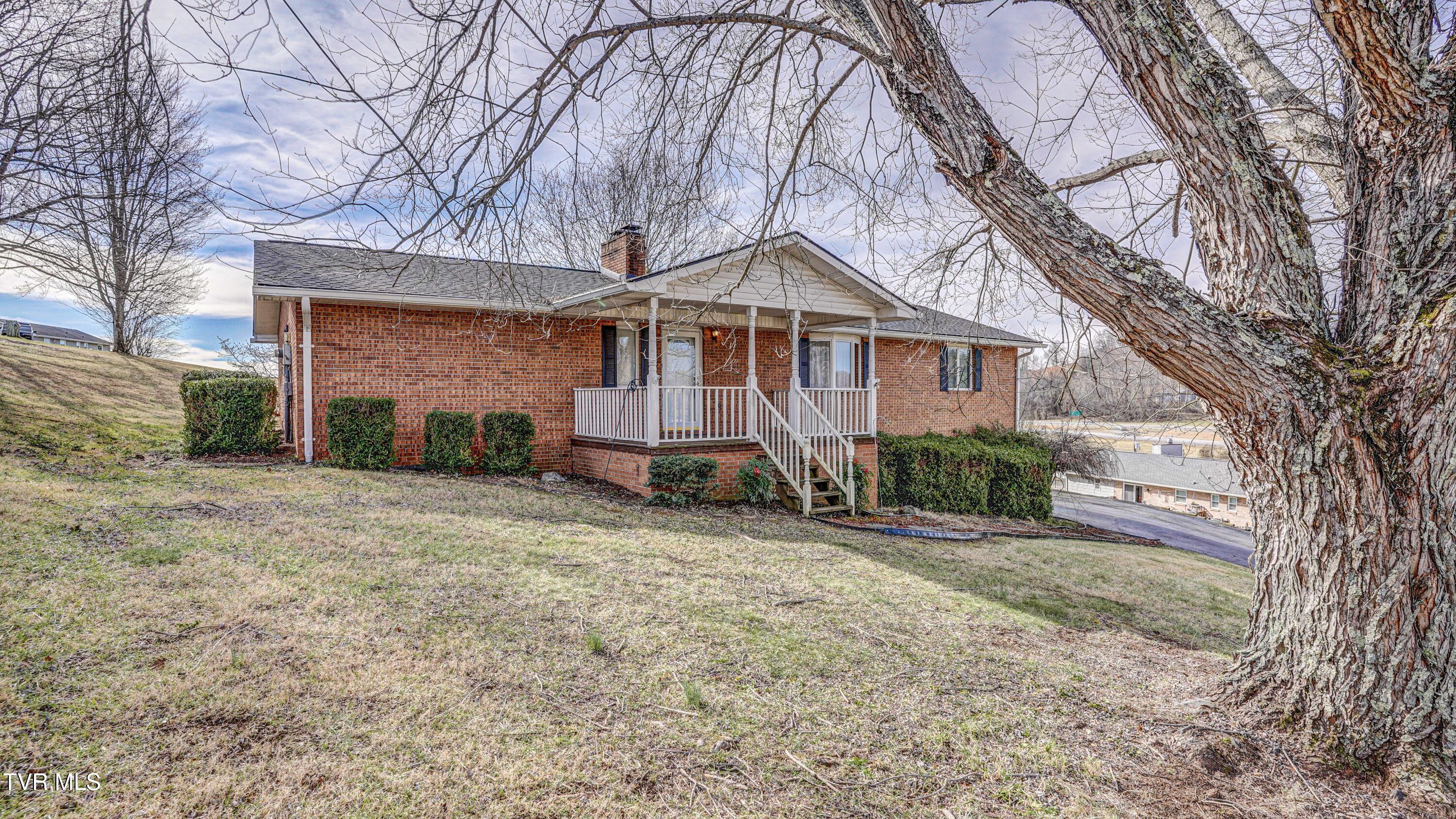 310 Winegate Road Blountville, TN 37617 - Photo 2 of 50 DSC02872_3_4_5_6