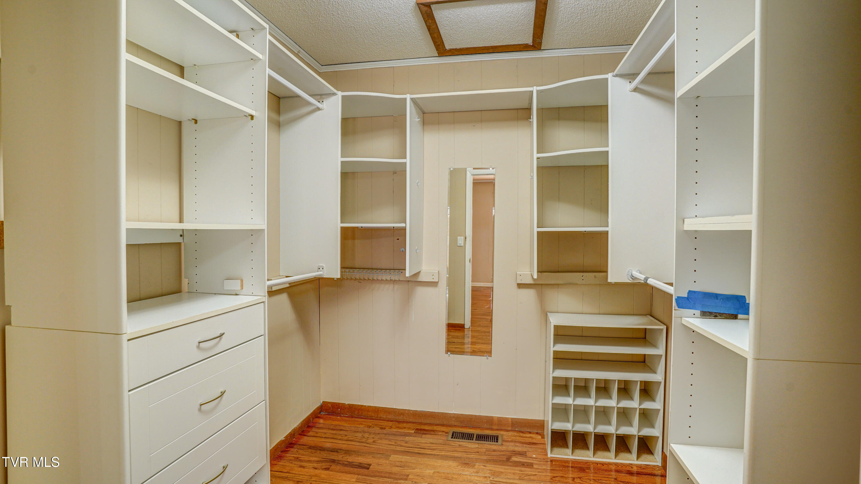 310 Winegate Road Blountville, TN 37617 - Photo 35 of 50 DSC03037_38_39_40_41