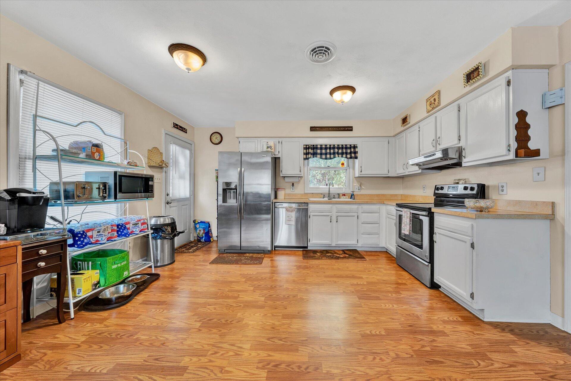 1040 Edgehill Road Montvale, VA 24122 - Photo 8 of 19 E54443B9-F132-4D79-9621-AC0FC2B7174D