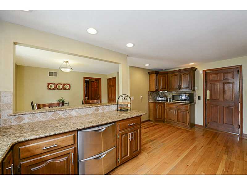 392 Hope Furnace Road Coventry, RI 02816 - Photo 4 of 25 Kitchen.