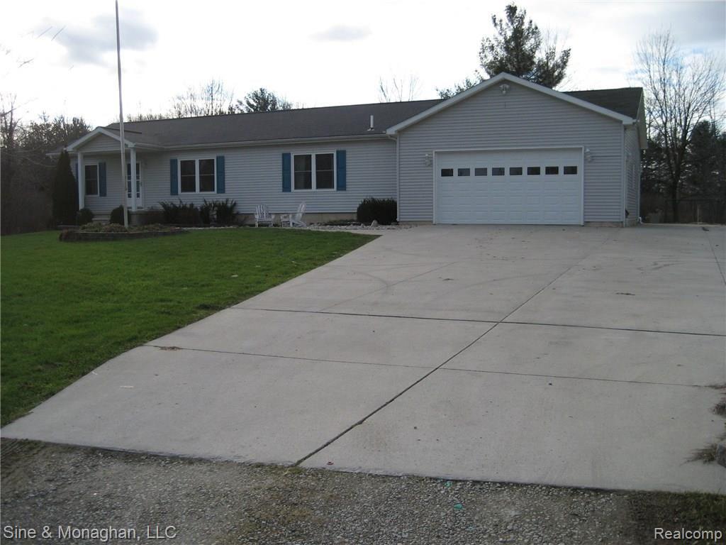 1920 South Range Road St. Clair, MI 48079 - Photo 5 of 42 6.JPG
