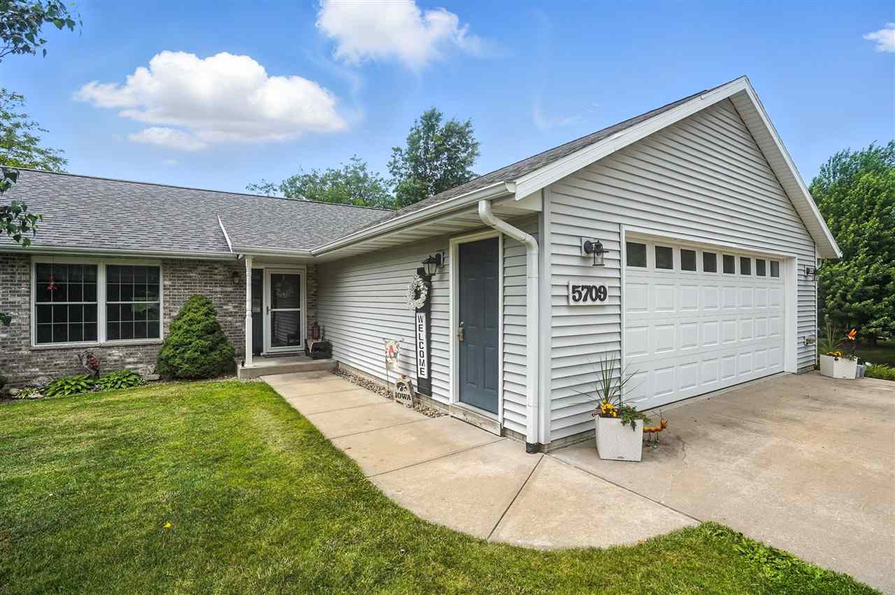 5709 Oak Crest Hill Road Southeast Riverside, IA 52327 - Photo 2 of 70 Gallery Image 2