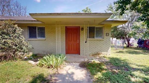 $1,000 | 16567 Farm To Market 2154, Unit 6, College Station, TX 77845