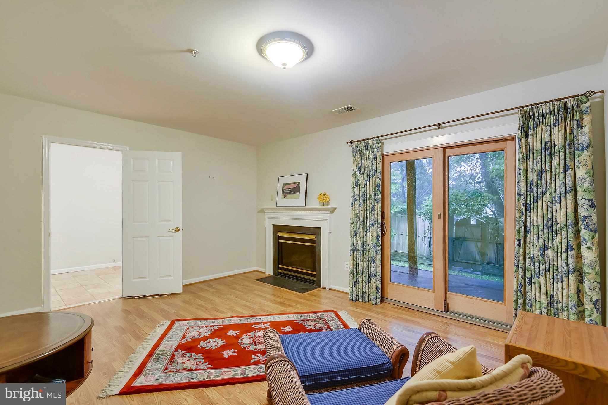 8524 Bells Ridge Terrace Potomac, MD 20854 - Photo 15 of 30 Bath (Master)