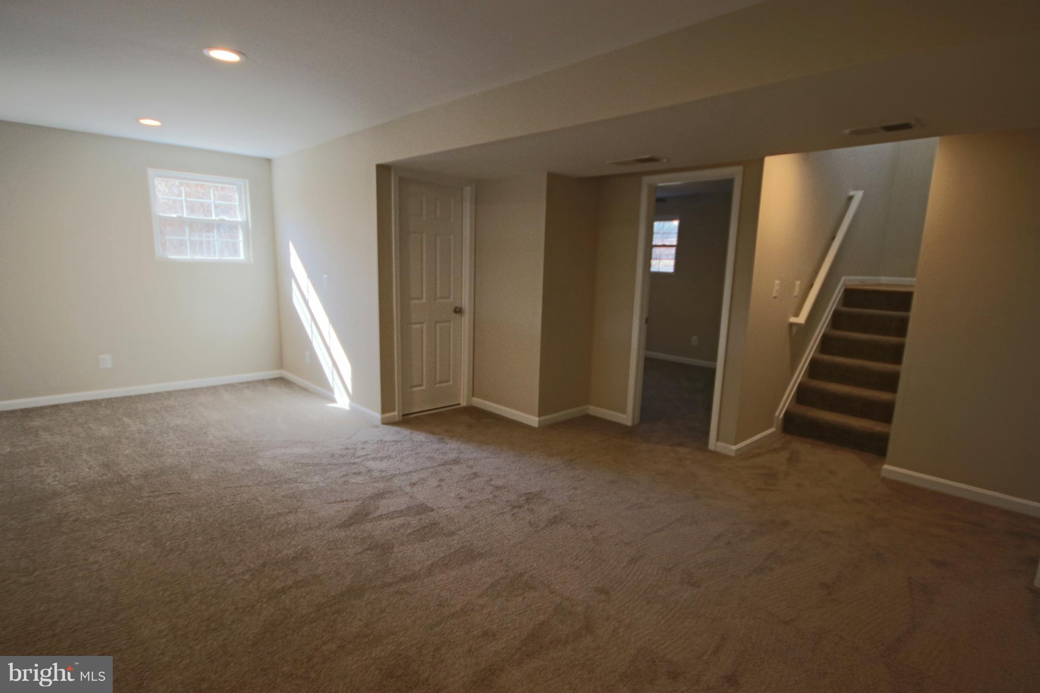 215 Kenwood Road Pasadena, MD 21122 - Photo 12 of 22 Family Room
