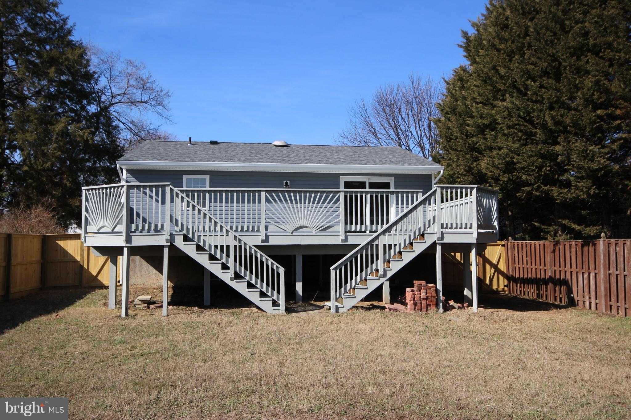 215 Kenwood Road Pasadena, MD 21122 - Photo 17 of 22 Exterior (Rear)
