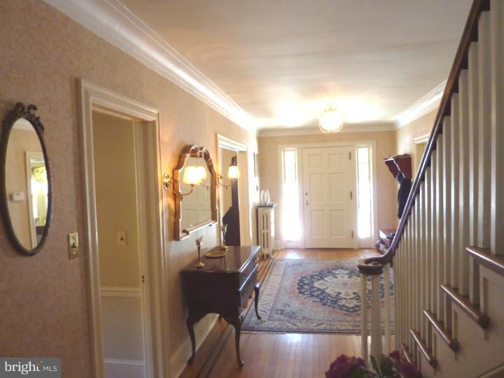 429 Vernon Road Jenkintown, PA 19046 - Photo 11 of 25 Hallway