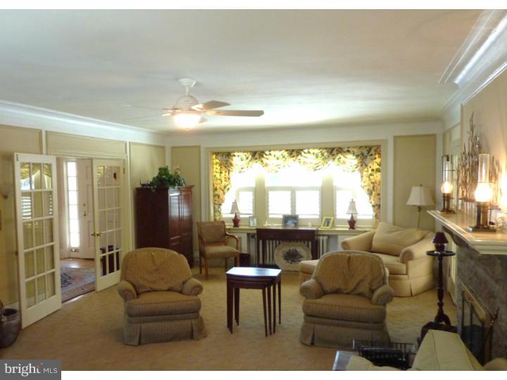 429 Vernon Road Jenkintown, PA 19046 - Photo 15 of 25 Living Room