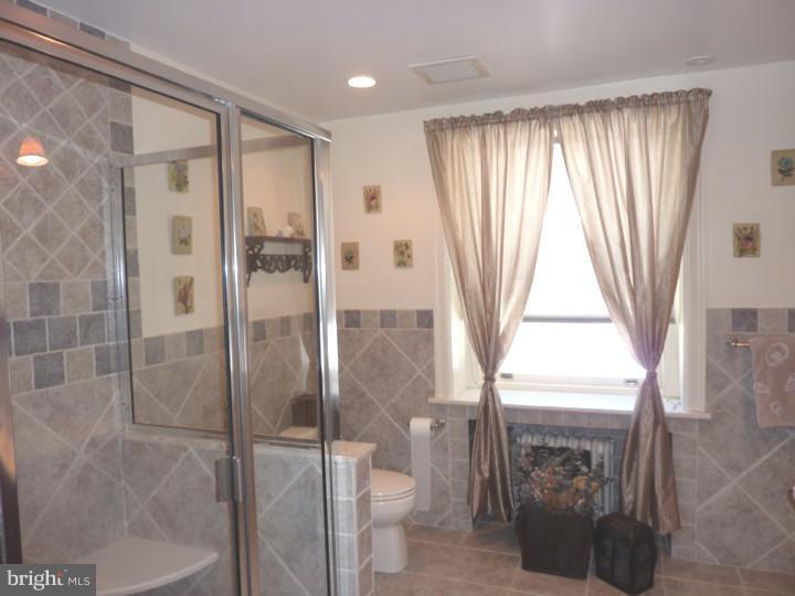 429 Vernon Road Jenkintown, PA 19046 - Photo 20 of 25 Master Bathroom