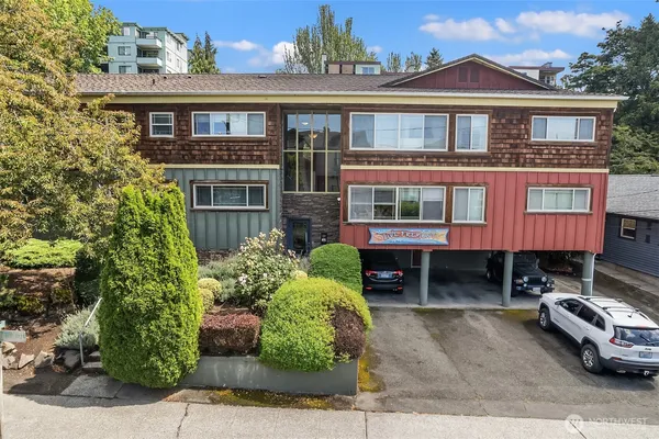$325,000 | 3636 Evanston Avenue North, Unit 12, Seattle, WA 98103