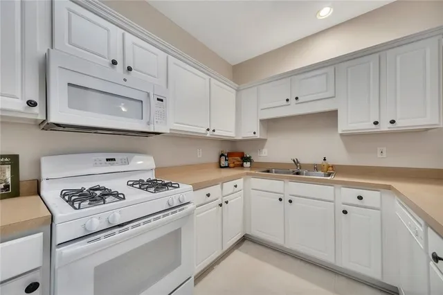 $344,000 | 1430 Settlers Walk Way, Unit 13, Marietta, GA 30060