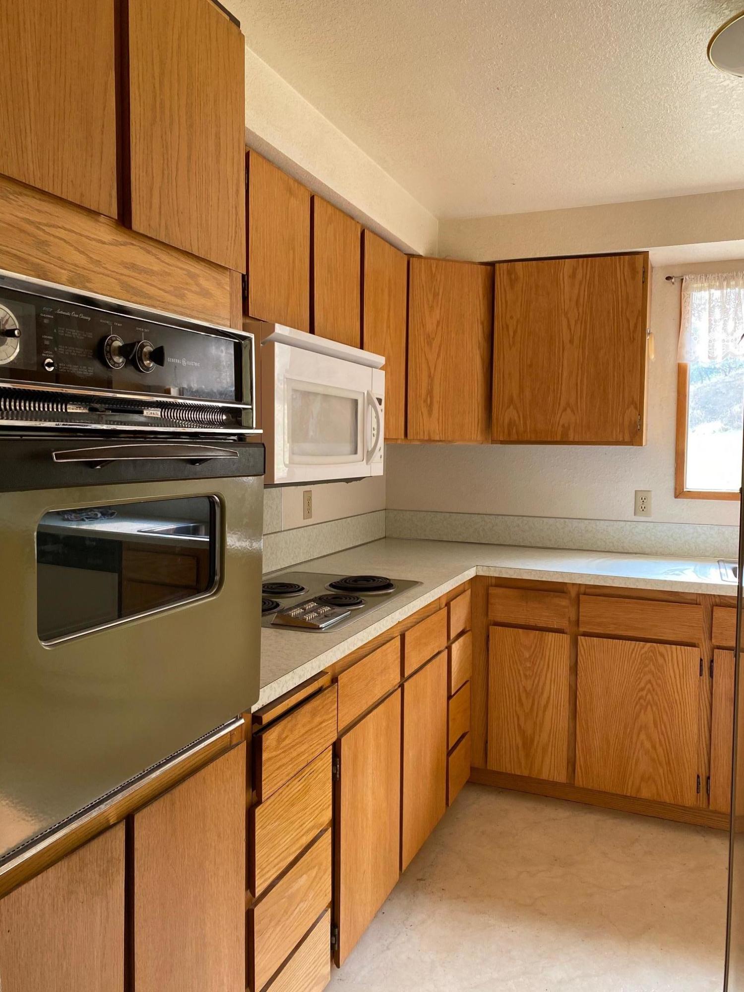 4204 Hooker Road Roseburg, OR 97470 - Photo 10 of 20 IMG_6540