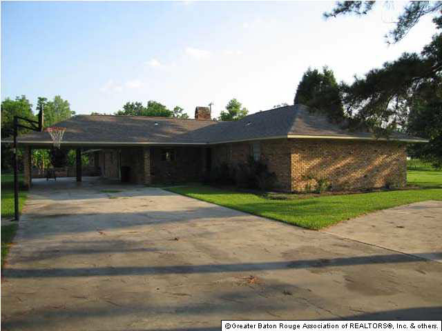 41467 Cemetary Road Gonzales, LA 70737 - Photo 1 of 10 Gallery Image 1