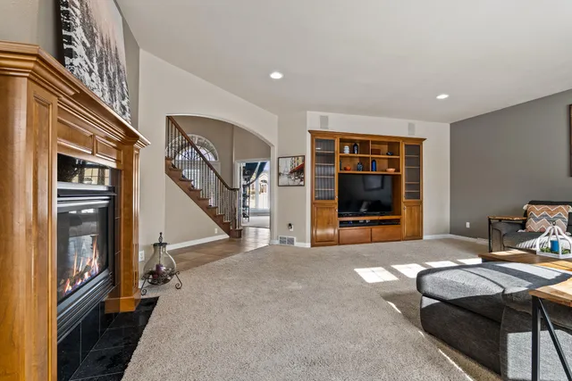 $720,000 | 517 Oriole Lane, Howards Grove, WI 53083