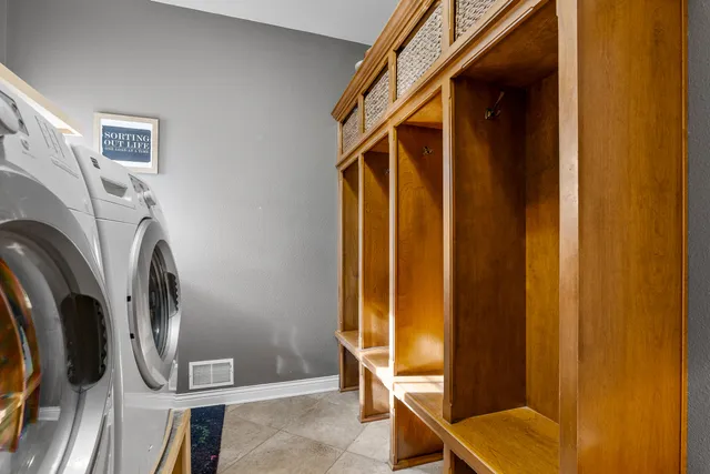 $720,000 | 517 Oriole Lane, Howards Grove, WI 53083