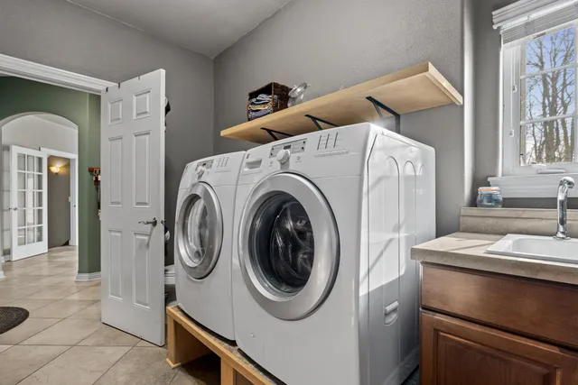 $720,000 | 517 Oriole Lane, Howards Grove, WI 53083