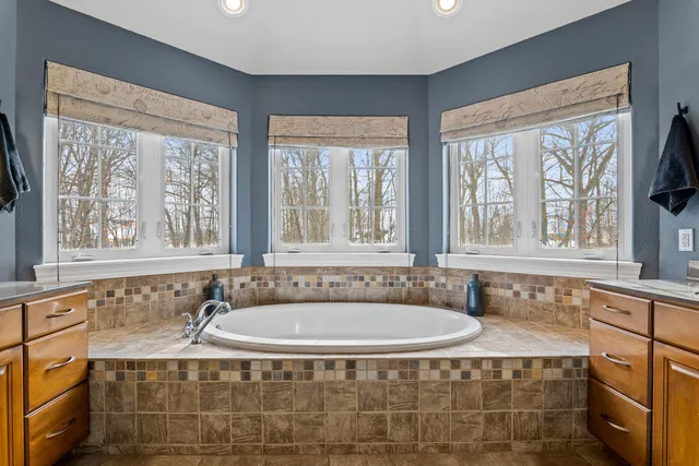 $720,000 | 517 Oriole Lane, Howards Grove, WI 53083