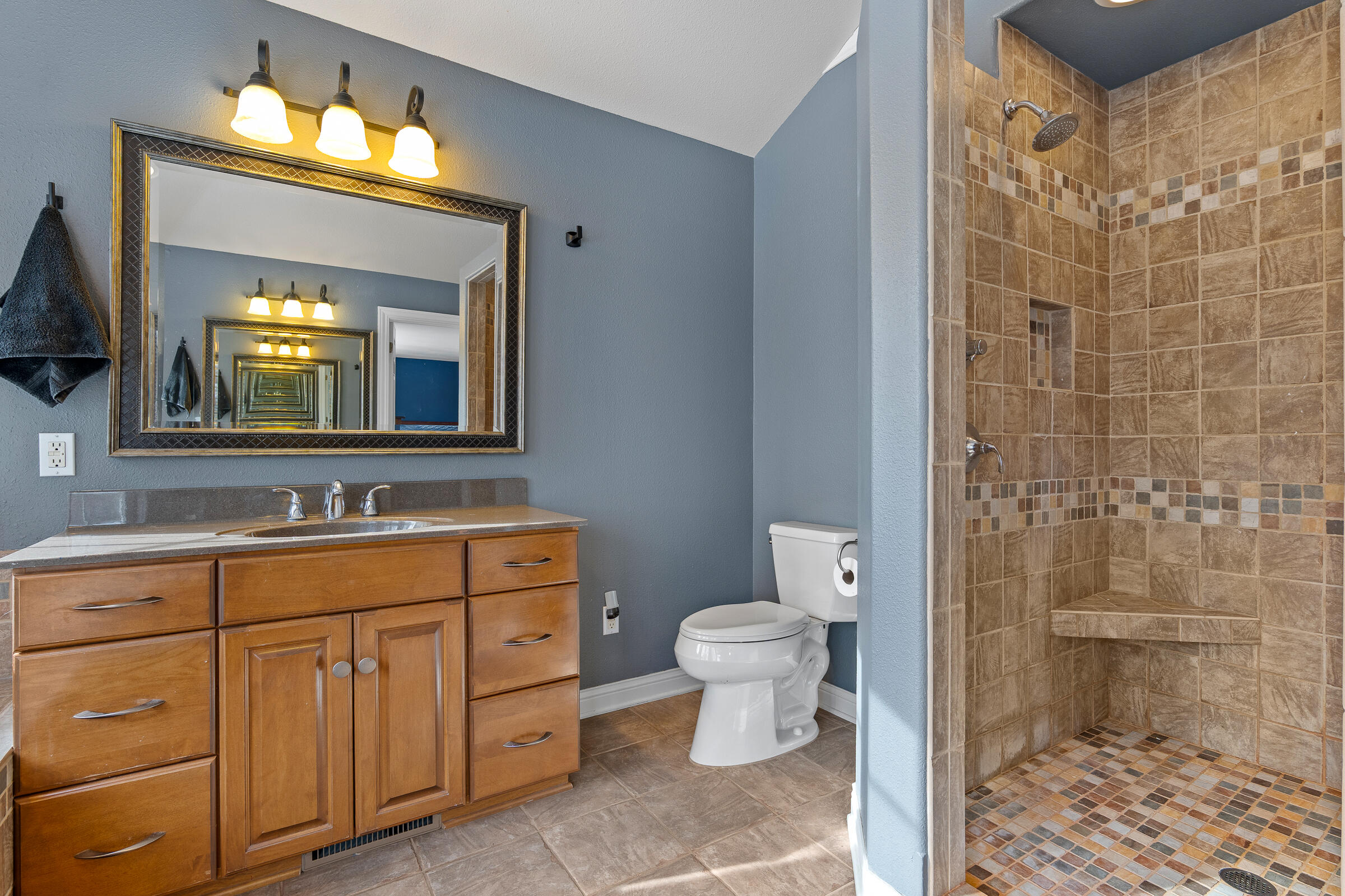 517 Oriole Lane Howards Grove, WI 53083 - Photo 25 of 68 Walk In Tile Shower