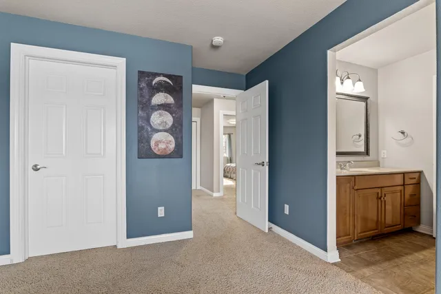 $720,000 | 517 Oriole Lane, Howards Grove, WI 53083