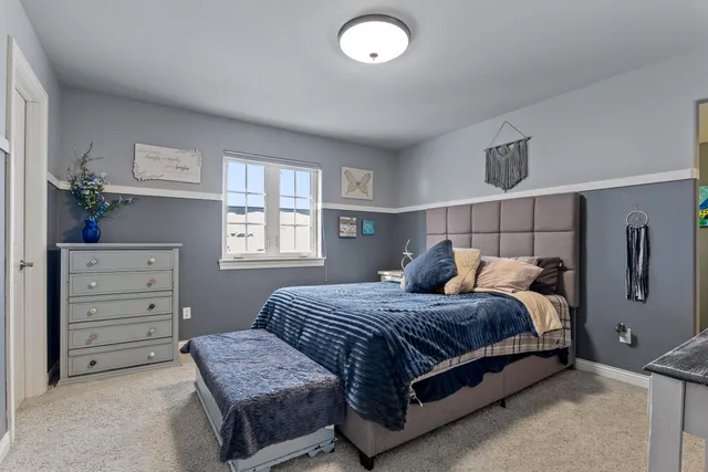 $720,000 | 517 Oriole Lane, Howards Grove, WI 53083