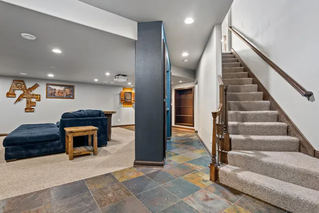 $720,000 | 517 Oriole Lane, Howards Grove, WI 53083