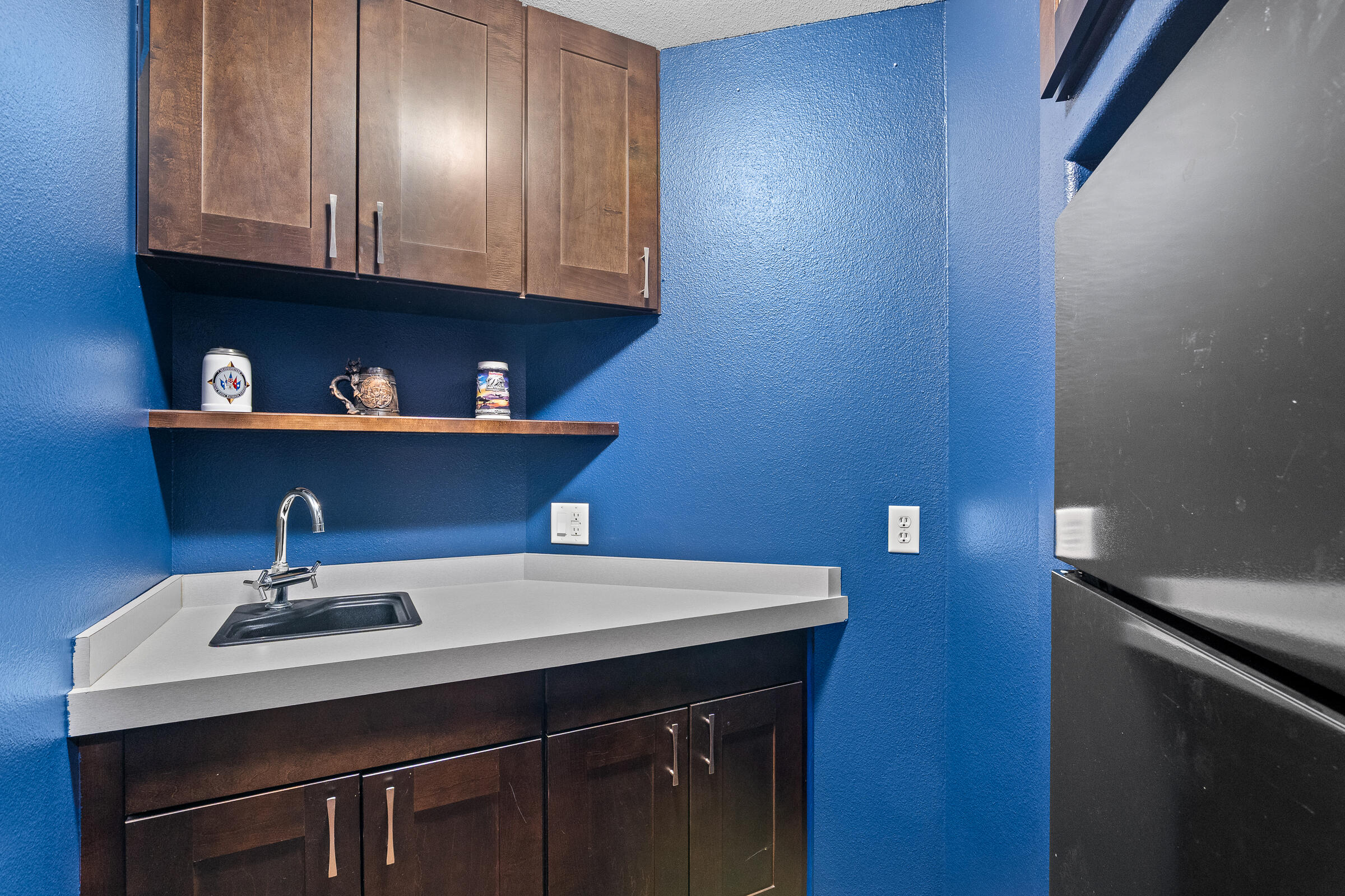 517 Oriole Lane Howards Grove, WI 53083 - Photo 41 of 68 Family Room Kitchenette