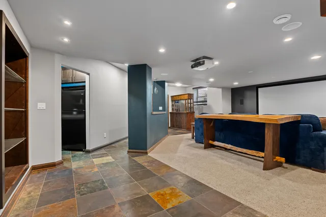 $720,000 | 517 Oriole Lane, Howards Grove, WI 53083