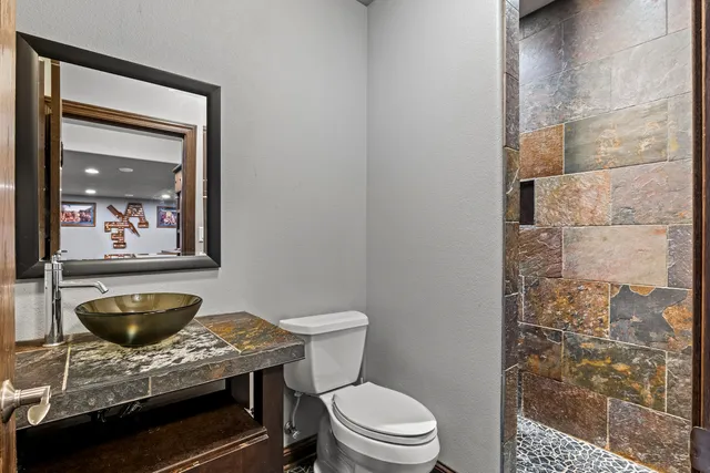 $720,000 | 517 Oriole Lane, Howards Grove, WI 53083