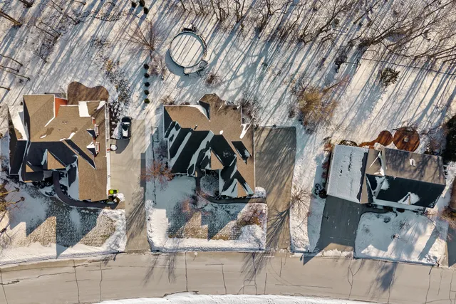 $720,000 | 517 Oriole Lane, Howards Grove, WI 53083