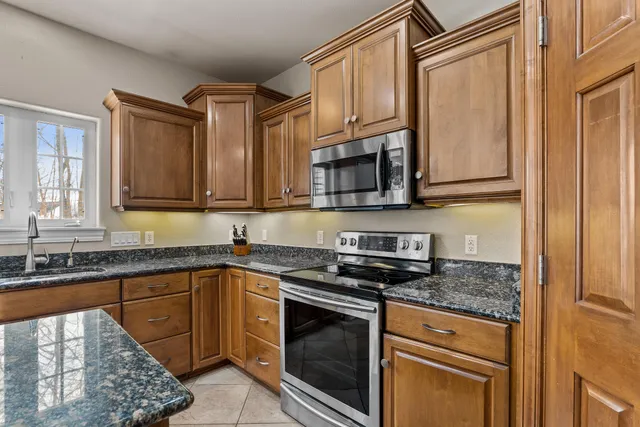 $720,000 | 517 Oriole Lane, Howards Grove, WI 53083