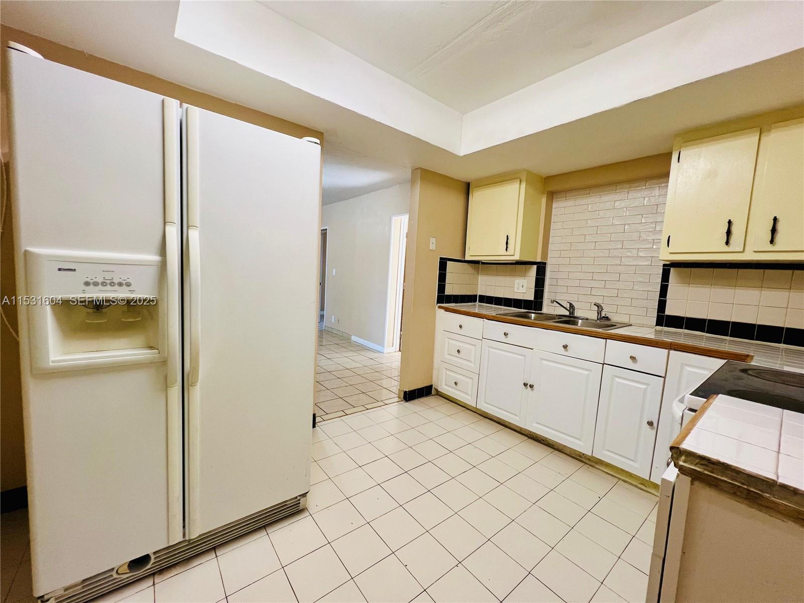 6990 Southwest 1st Street Margate, FL 33068 - Photo 8 of 33