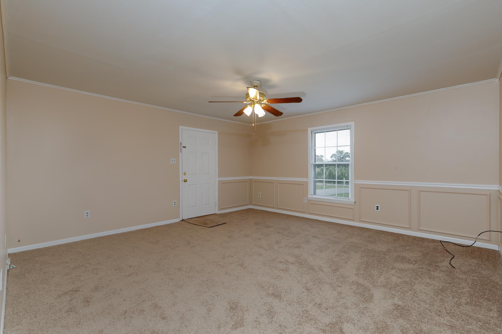1143 Lawrence Road Murfreesboro, TN 37128 - Photo 3 of 14 Fresh paint and new carpet in 1145 Lawrence Rd! 1143 & 1145 Lawrence Rd, Murfreesboro, TN 37128