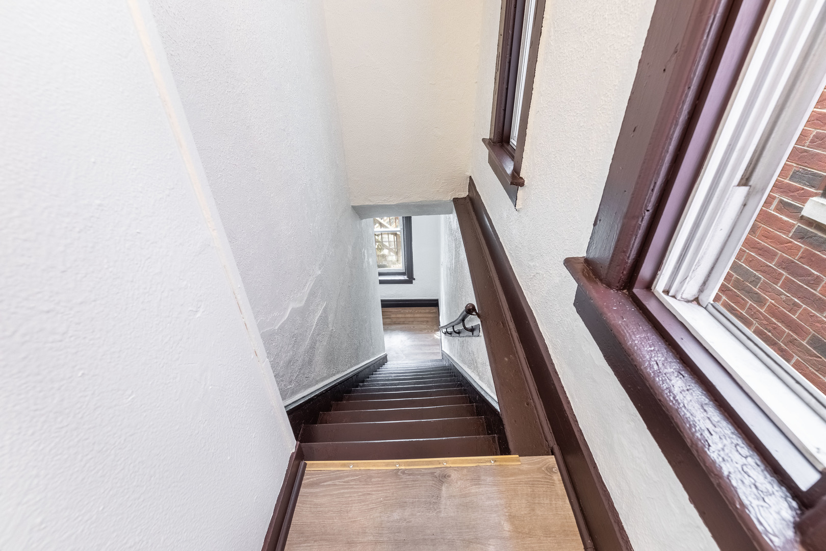 1115 West 17th Street, Unit 2F Chicago, IL 60608 - Photo 25 of 28 a view of entryway