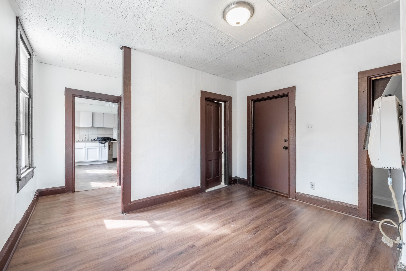 1115 West 17th Street, Unit 2F Chicago, IL 60608 - Photo 5 of 28 a view of entryway with wooden floor