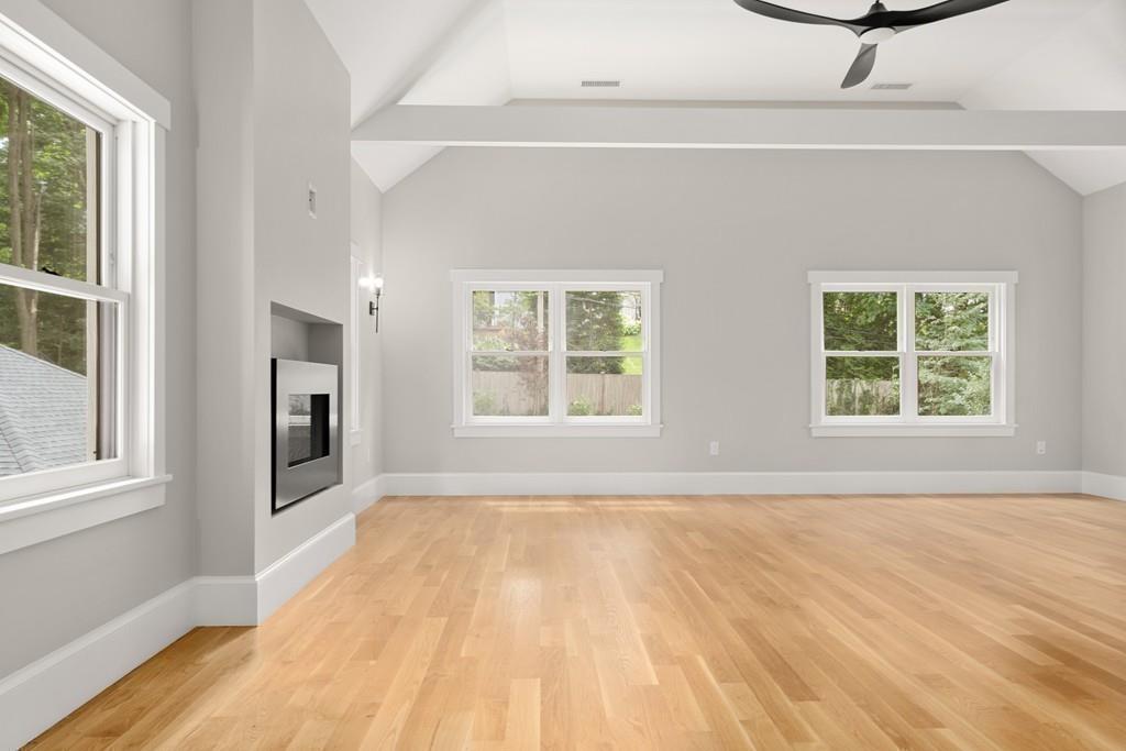 122 Clinton Road Brookline, MA 02445 - Photo 16 of 30