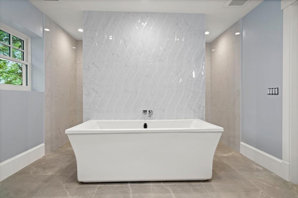 122 Clinton Road Brookline, MA 02445 - Photo 17 of 30